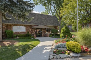 Plumtree Apartments