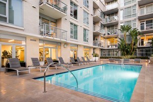 Strata Apartamentos