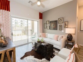 Alta Midtown Phoenix Apartments