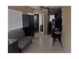 6020 Plunkett St Hollywood FL Apartments
