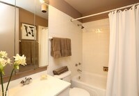Interior Photo - Regents Park Apartments in Chicago, Illinois