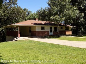 5 Bedroom Single-Family Home for Rent $1400