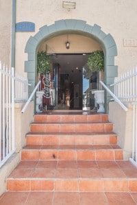 Building Photo - Berendo Apartments in Los Angeles, California