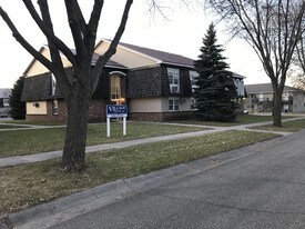 528 6th Ave S Apartments