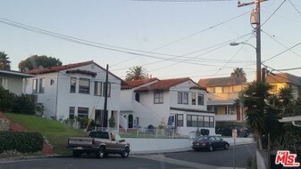 224 W Marquita