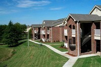 Building Photo - The Greens at Auburn Apartments in Auburn, Alabama
