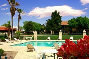 Raintree Village Apartamentos