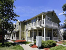 Villages at Curtis Park Apartamentos