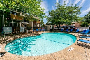 Encore on Mustang Apartments