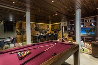 Building Photo - Vinz on Fairfax Apartments in Los Angeles, California