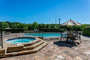 Saddletree Apartments