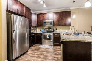 The Oasis at Lake Bennet Apartments