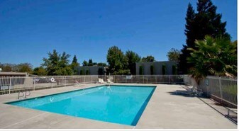 Sierra Park Townhomes Apartments