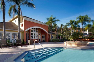 Mcintosh Apartments