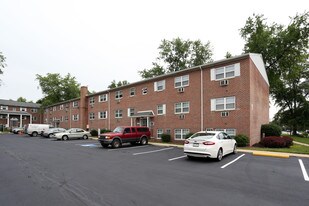 Carlwynne Manor Apartments