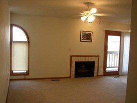 1208 Koestner St Burlington IA Apartments