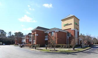 Furnished Studio – Richmond - West End - I-64