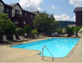 Rivers Edge Apartments