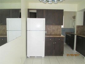1931 Pierce St Hollywood FL Apartments