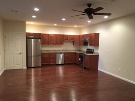 118 Richmond St Philadelphia PA Apartments
