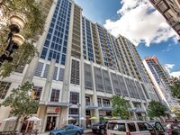 Building Photo - Paramount on Lake Eola Apartments in Orlando, Florida