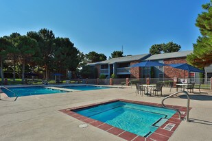 Whispering Pines Apartamentos