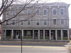 118 E Center St Apartments