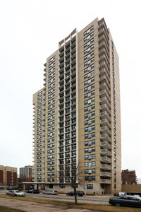 Oglesby Towers Apartments | Chicago, IL Apartments