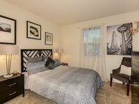 Building Photo - Paramount on Lake Eola Apartments in Orlando, Florida