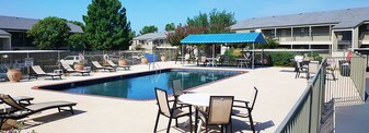 Sonterra West Apartments