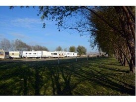 5261 N Bruneau Hwy Apartments