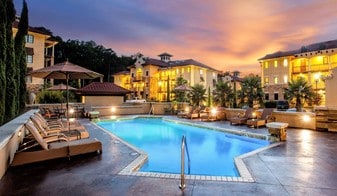 Chenal Woods Apartments
