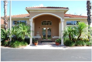 Palm Springs Apartments