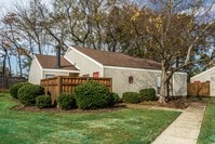 Building Photo - University Village at Walker Road Apartments in Jackson, Tennessee