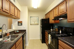 Lakeridge Square Apartments