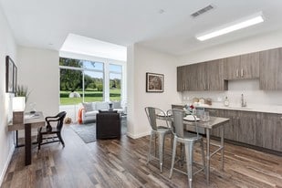 NV @ Harbor Point Apartments