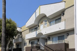 Crenshaw Townhouse Apartments