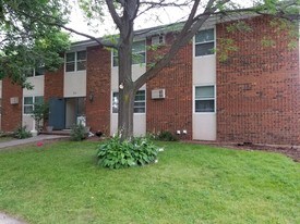 314 Cherry Ln Little Chute WI Apartments