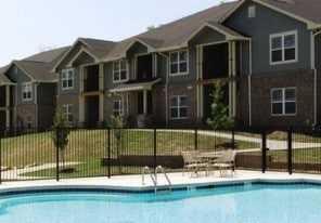 4th Street Village Apartments