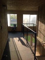 803 S Lyons Ave Sioux Falls SD Apartments