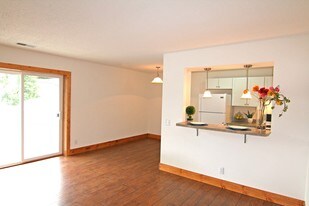 1021 W Governor St Springfield IL Apartments