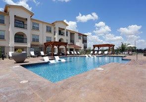 El Mirador Apartments at Elm Park
