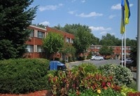 Country Manor Apartments