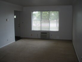 17630 Palmer St Melvindale MI Apartments