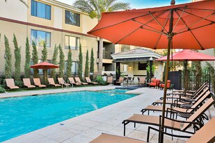 Verde Apartments