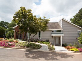 Ashford 3400 Apartments