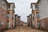 Building Photo - Woodland Park at the Grove Apartments in Rogers, Arkansas