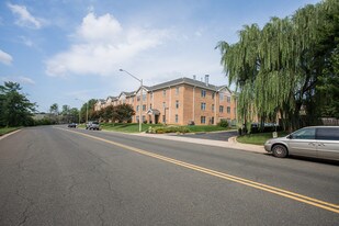 The Oaks Apartments