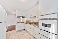 Building Photo - The Park Apartments in Sherman Oaks, California