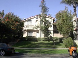 1844 Diamond St Apartments